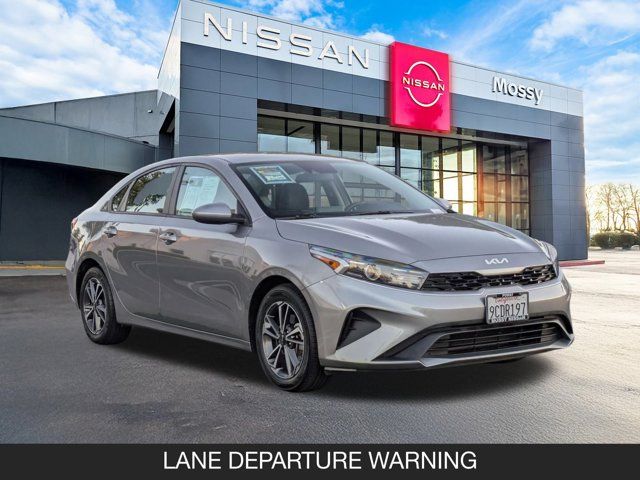 2022 Kia Forte LXS 2022 Kia Forte LXS