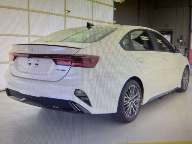 2022 Kia Forte GT-Line IVT