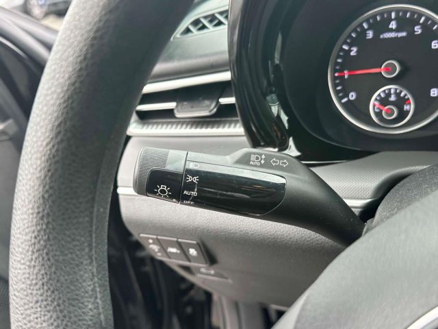 2022 Kia K5 LXS Auto FWD