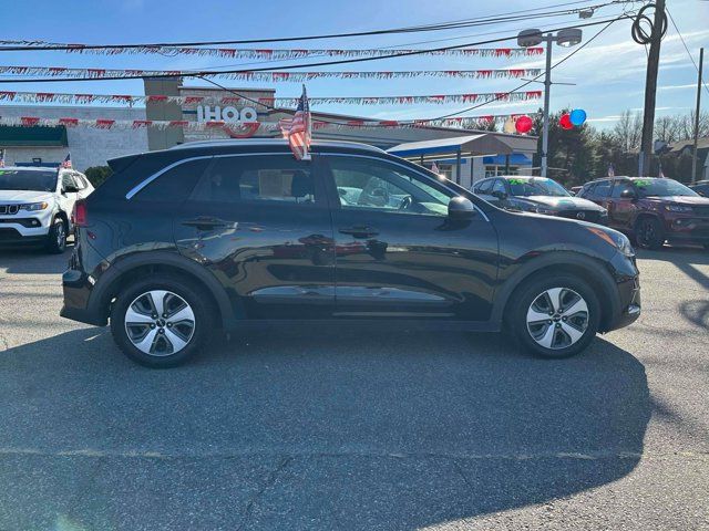 2022 Kia Niro LX 2022 Kia Niro LX