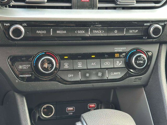 2022 Kia Niro LX 2022 Kia Niro LX