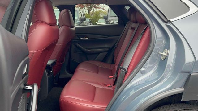 2022 Mazda CX-30 2.5 S Carbon Edition AWD 2022 Mazda CX-30 2.5 S Carbon Edition AWD