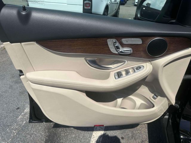 2022 Mercedes-Benz GLC GLC 300 4MATIC SUV