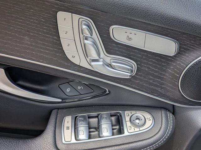 2022 Mercedes-Benz GLC GLC 300 2022 Mercedes-Benz GLC GLC 300