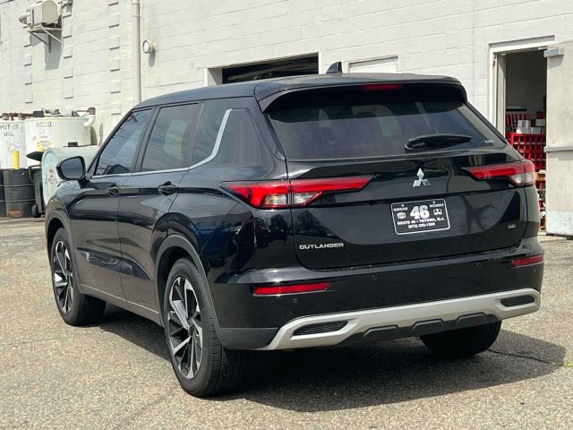 2022 Mitsubishi Outlander SE S-AWC *Ltd Avail*