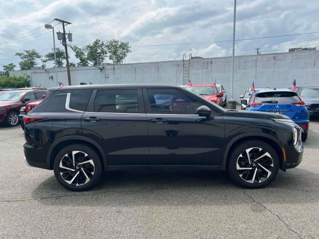 2022 Mitsubishi Outlander SE S-AWC *Ltd Avail*