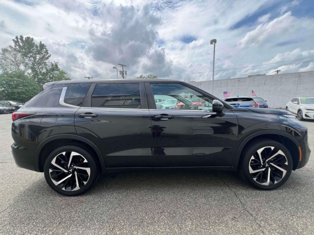 2022 Mitsubishi Outlander SE S-AWC *Ltd Avail*