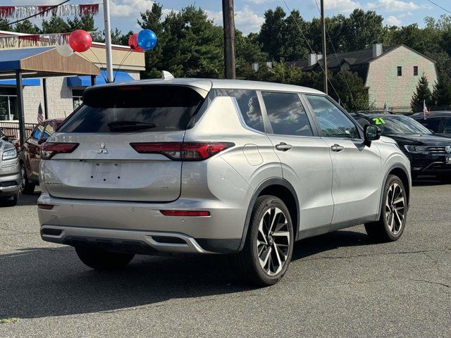 2022 Mitsubishi Outlander SE