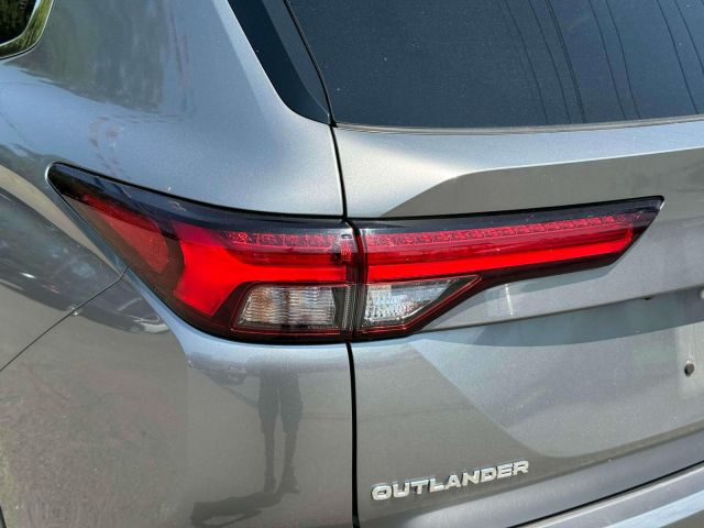 2022 Mitsubishi Outlander SEL Launch Edition S-AWC