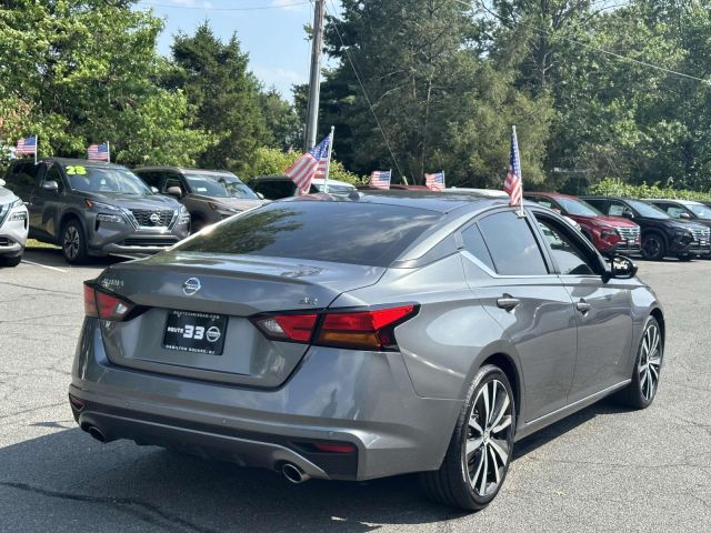 2022 Nissan Altima 2.5 SR Sedan