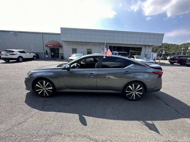 2022 Nissan Altima 2.5 SR Sedan