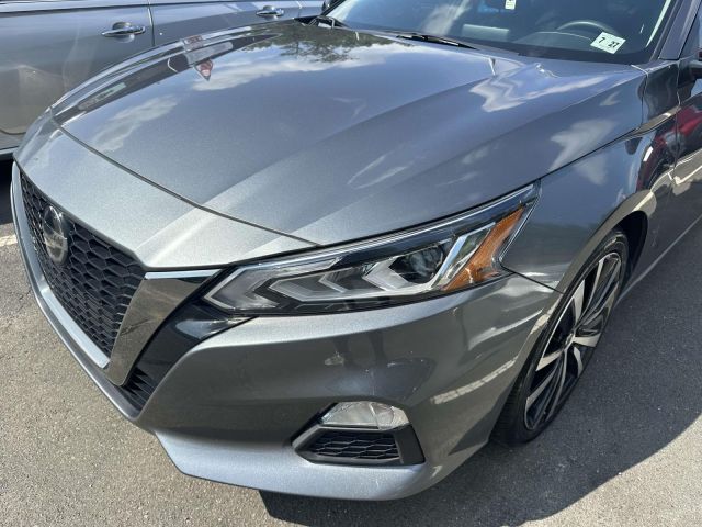 2022 Nissan Altima 2.5 SR Sedan