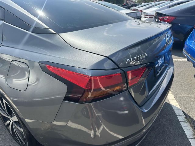 2022 Nissan Altima 2.5 SR Sedan