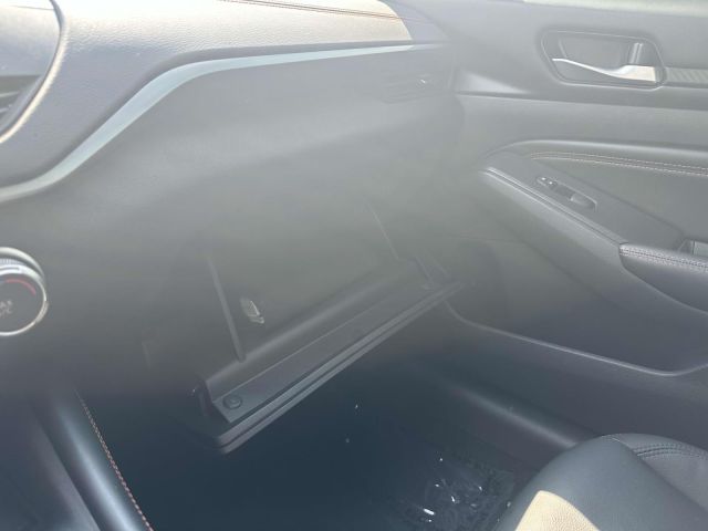 2022 Nissan Altima 2.5 SR Sedan