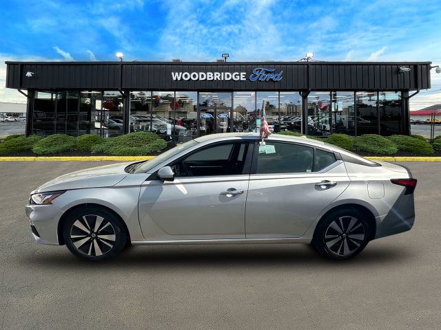 2022 Nissan Altima 2.5 SV Sedan