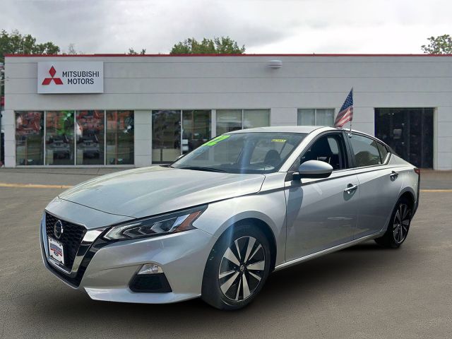 2022 Nissan Altima 2.5 SV Sedan