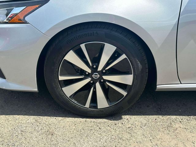 2022 Nissan Altima 2.5 SV Sedan