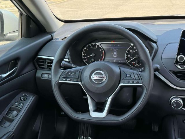 2022 Nissan Altima 2.5 SV Sedan