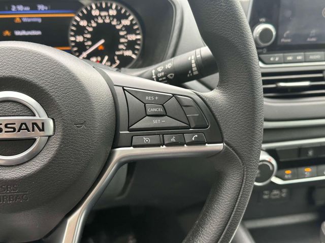 2022 Nissan Altima 2.5 SV Sedan