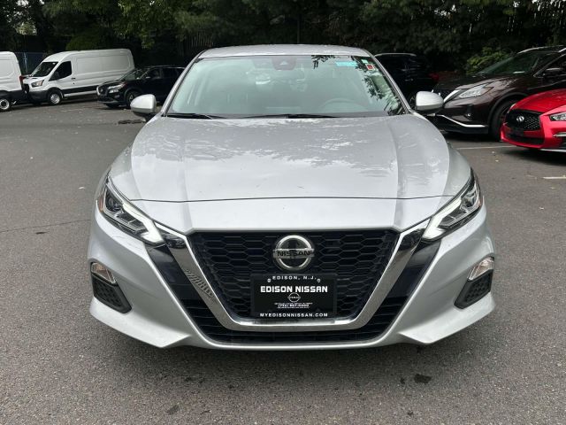 2022 Nissan Altima 2.5 SV Sedan