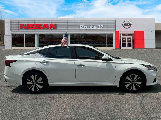 2022 Nissan Altima 2.5 SV AWD Sedan