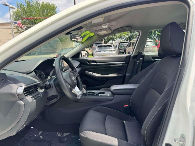 2022 Nissan Altima 2.5 SV AWD Sedan