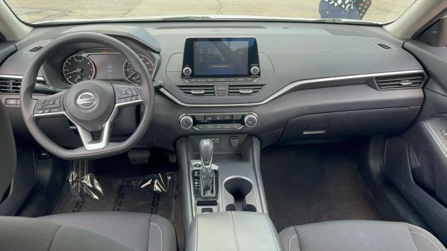 2022 Nissan Altima 2.5 SV AWD Sedan