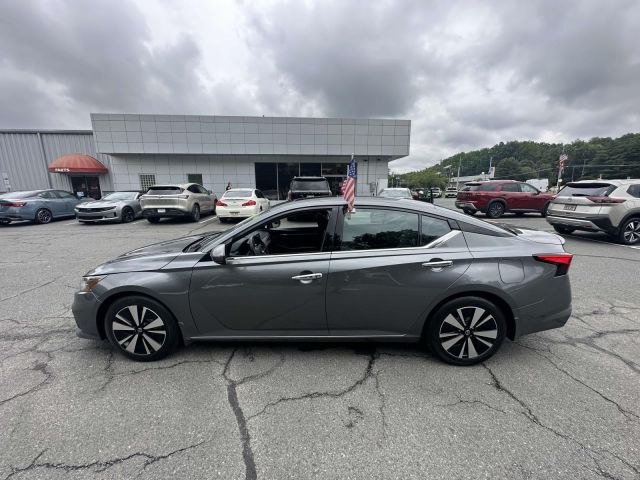 2022 Nissan Altima 2.5 SL Sedan