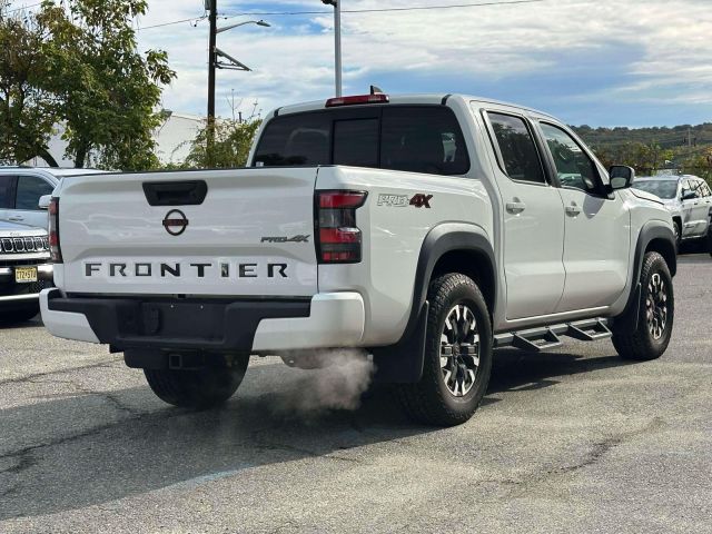 2022 Nissan Frontier Crew Cab 4x4 PRO-4X Auto 2022 Nissan Frontier Crew Cab 4x4 PRO-4X Auto