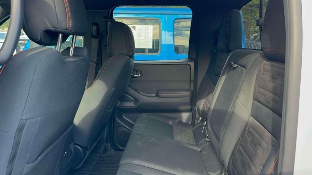 2022 Nissan Frontier Crew Cab 4x4 PRO-4X Auto 2022 Nissan Frontier Crew Cab 4x4 PRO-4X Auto