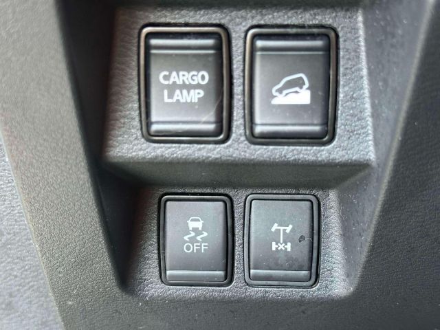 2022 Nissan Frontier Crew Cab 4x4 PRO-4X Auto 2022 Nissan Frontier Crew Cab 4x4 PRO-4X Auto