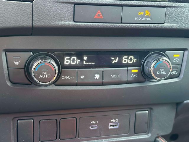 2022 Nissan Frontier Crew Cab 4x4 PRO-4X Auto 2022 Nissan Frontier Crew Cab 4x4 PRO-4X Auto