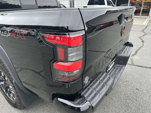 2022 Nissan Frontier Crew Cab 4x4 PRO-4X Auto