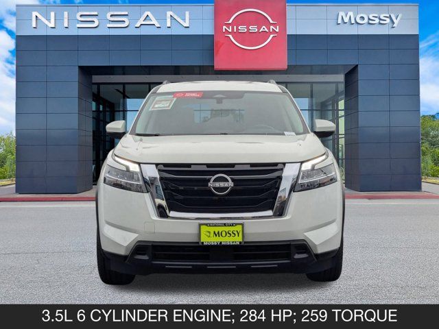 2022 Nissan Pathfinder SV 2022 Nissan Pathfinder SV