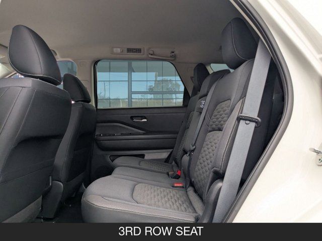 2022 Nissan Pathfinder SV 2022 Nissan Pathfinder SV