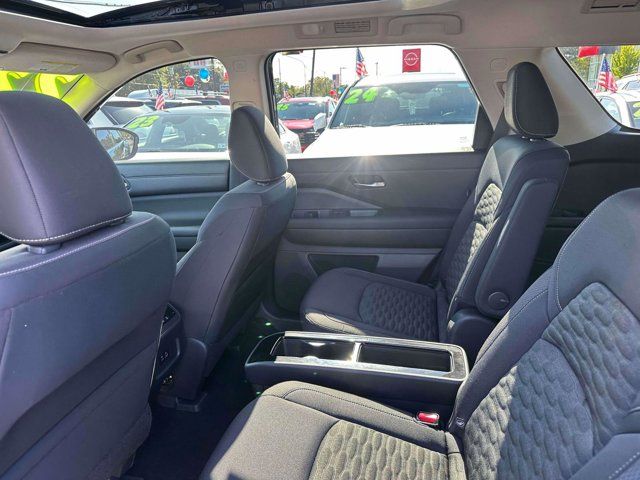 2022 Nissan Pathfinder SV 2022 Nissan Pathfinder SV