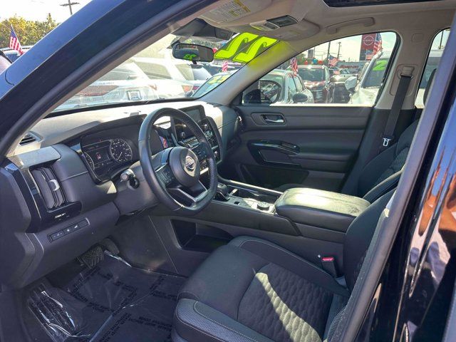 2022 Nissan Pathfinder SV 2022 Nissan Pathfinder SV