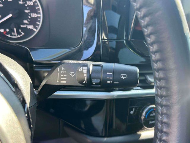 2022 Nissan Pathfinder SV 2022 Nissan Pathfinder SV