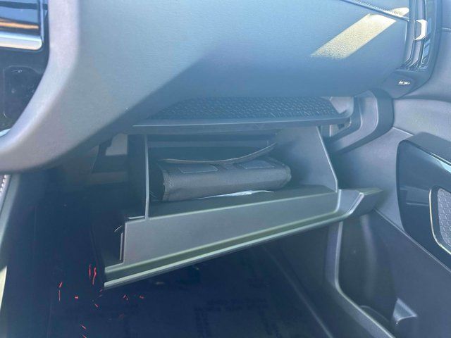 2022 Nissan Pathfinder SV 2022 Nissan Pathfinder SV