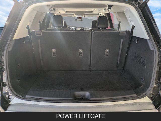 2022 Nissan Pathfinder SL 2022 Nissan Pathfinder SL