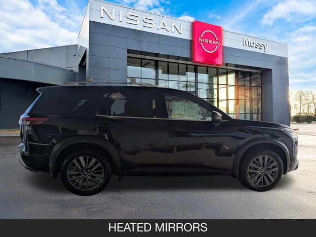 2022 Nissan Pathfinder SL 2022 Nissan Pathfinder SL