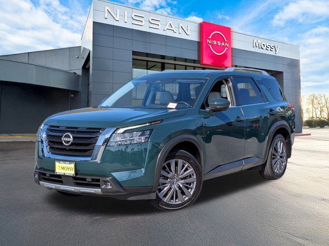 2022 Nissan Pathfinder SL 2022 Nissan Pathfinder SL