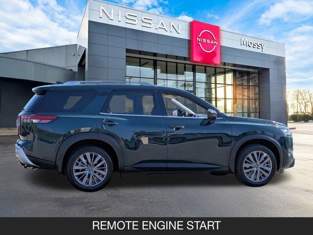 2022 Nissan Pathfinder SL 2022 Nissan Pathfinder SL