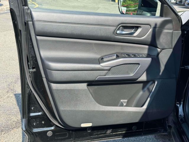 2022 Nissan Pathfinder SL 4WD