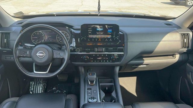 2022 Nissan Pathfinder SL 4WD