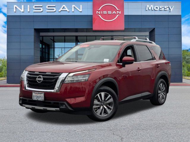 2022 Nissan Pathfinder SL 2022 Nissan Pathfinder SL
