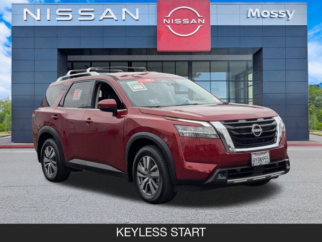 2022 Nissan Pathfinder SL 2022 Nissan Pathfinder SL