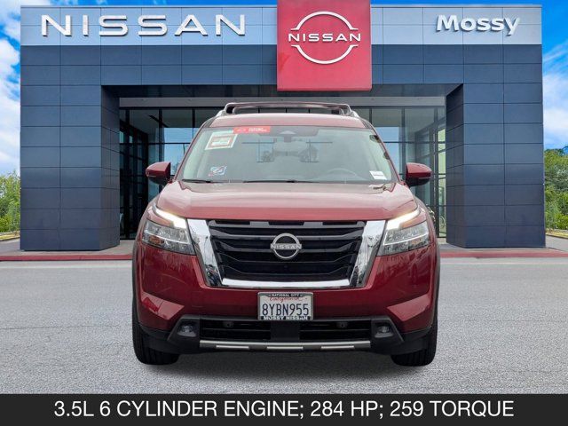 2022 Nissan Pathfinder SL 2022 Nissan Pathfinder SL