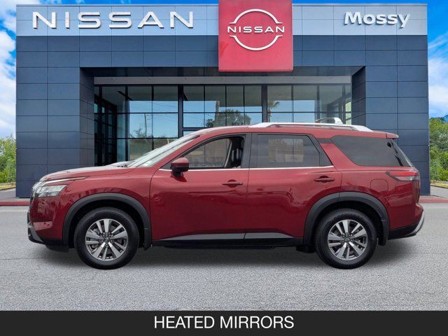 2022 Nissan Pathfinder SL 2022 Nissan Pathfinder SL