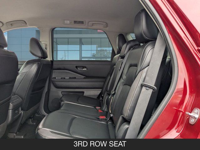 2022 Nissan Pathfinder SL 2022 Nissan Pathfinder SL